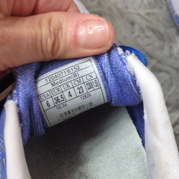 Brooks Ghost 16 Running Shoes in White and Blue - Picture 3 of 4